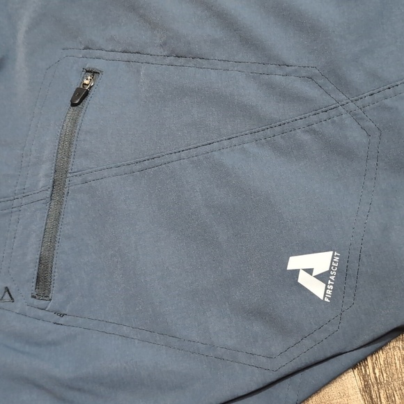 Eddie Bauer First Ascent Lightweight Cargo Hiking Pants Size 40x32 In Gray - Picture 8 of 11